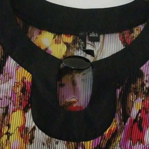 Blouse - Picture 2 of 4